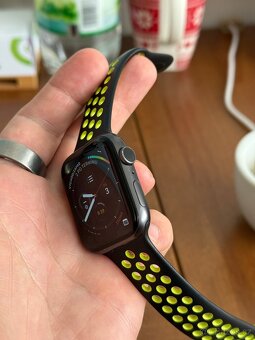 Apple Watch Series 6 44 mm - 5
