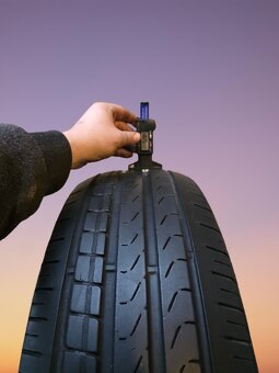 215/65/16 Pirelli, letní pneumatiky. Poslání na dobírku - 5