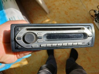 autoradio sony xplod cdx-gt20+pouzdro na panel - 5