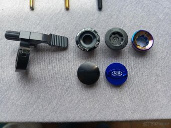 Topcap/víčka hl. složení, vodítka, Matice/krytky duté osy na - 5
