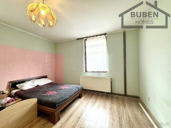 RD se čtyřmi bytovými jednotkami (užitná plocha 460 m²) - Dl - 5