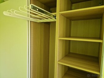 Šatní skříň Ikea Pax s posuvnými dveřmi - 5