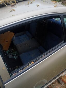 Škoda Superb - náhradní díly - 5