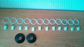 Retro: kolíčky na prádlo, prádel. šňůry, kroužky, žabky aj. - 5