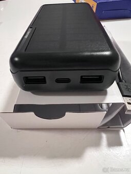 Solární powerbanka POERUNI 20000mAh - 5