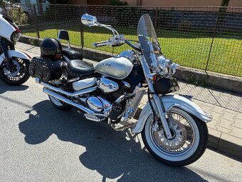 Suzuki Intruder 800 - 5