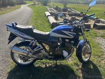 Suzuki GSX 1400 - 5