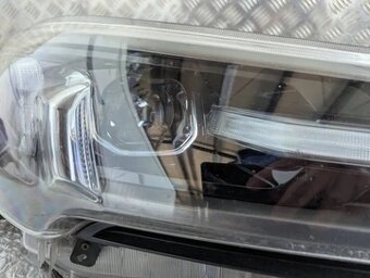 TOYOTA HILUX VIII LIFT 20- LAMPA PRAVA - 5