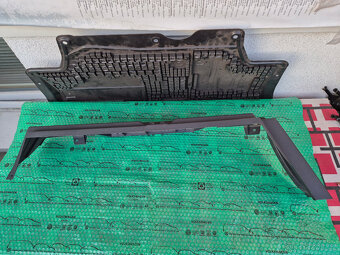 panel plata levý černý Škoda Forman od 01/93 116770743 - 5