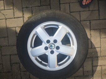 Škoda Octavia I-litá kola 5x100-Barum Brillantis2 195/65 r15 - 5