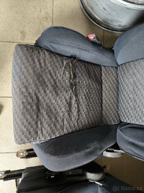 Mitsubishi Colt - sedačky - 5