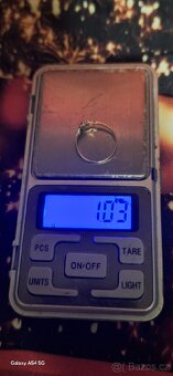 Prodám  zlatý prstýnek 585 - 5