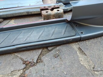 Nášlapy drobné poškození Ssangyong Rexton - 5