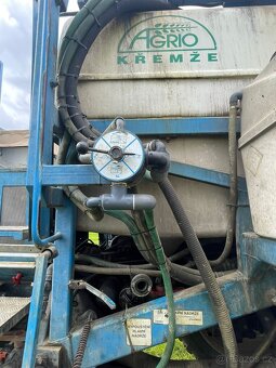 Samochodný postřikovač Agrio samec - 5