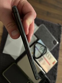 Apple iPhone 11 Pro Max, 256GB - 5