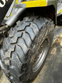 Prodám Kolový čelní nakladač Volvo L30 - 5
