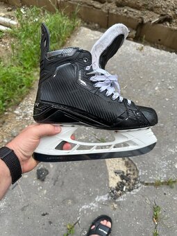 Hokejove Brusle Bauer Supreme Mach - 5