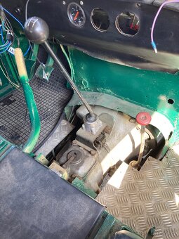 Land Rover Series III 109 - 5