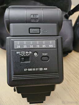 Sony A200 s příslušenstvím - 5