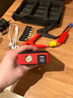 Powerbanka s funkcí JUMPSTART - 5