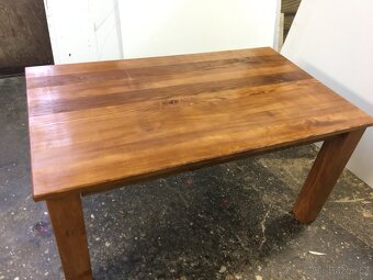 Dubový jídelní masivní stůl - 5