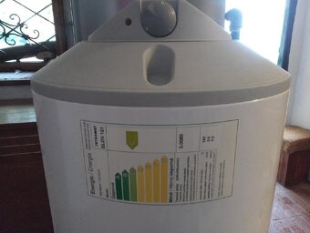 koupelna - bojler, sprchový kout - 5