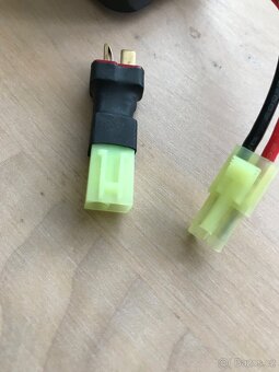 NABÍJEČ NiMH BATERIÍ MH-8S - 5