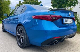 Alfa Romeo Giulia Q4 Veloce - 5