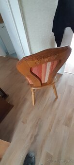 Masivní rohová kuchyňská sedací souprava. - 5