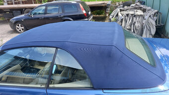 BMW E46 MODRÁ STŘECHA CABRIO - 5