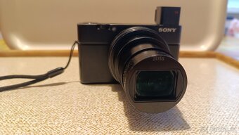 Sony Cyber shot DSC-RX100M6 - 5