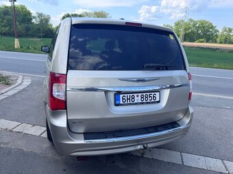 Chrysler Town Country 3,6 LPG Limited DVD 2014 - 5