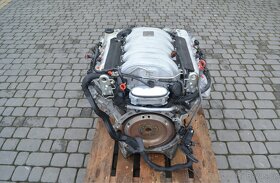 Motor Mercedes-Benz C-Klasse W204 AMG C63 V8 - 5