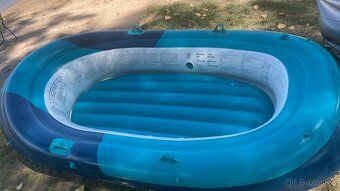 Nafukovací rodinný člun, nosnost 260 kg, jako nový - 5