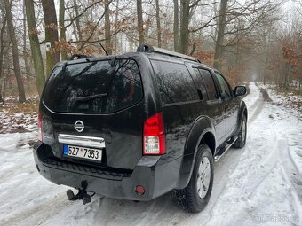 Nissan Pathfinder 2.5dci 128kw manuál - 5