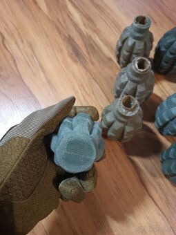 Airsoft / paintball granát replika F1 - 5