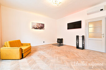 Pronájem bytu 2+1, Hálkova 1157/10, Znojmo - 22.300,- Kč/měs - 5