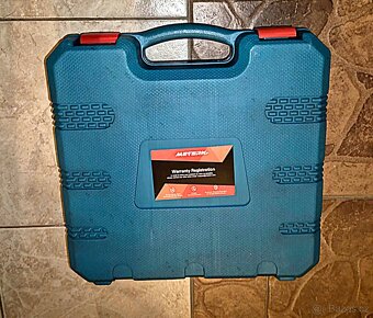 Aku vrtačka včetně dvou baterií a nabíječkou - 5