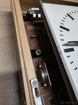 Matiční hodiny Pragotron - 5