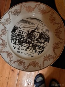 Různé porcelánové talíře - 5