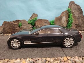 Prodám model 1:18 Cadillac sixteen - 5