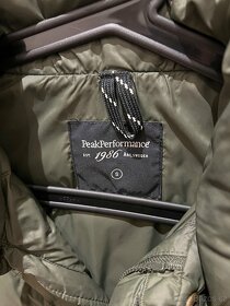 Prošívaná péřová bunda Peak Performance - 5