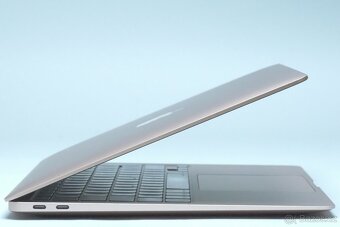 ZÁRUKA/Macbook Air 13.3"/M1 (8 CORE) /8GB RAM/256GB SSD/CZ/ - 5