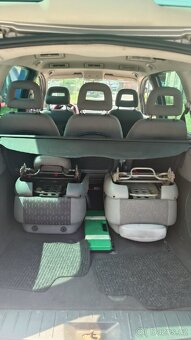Ford Galaxy - 5