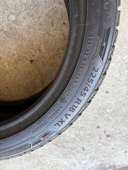 Zimní pneu 225/45r18 - 5