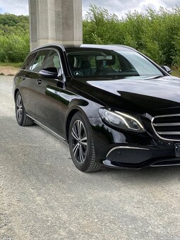 Mercedes e - 5