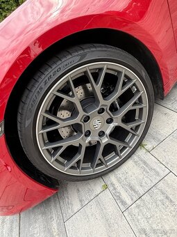 Porsche 911 carrera 4S - 5