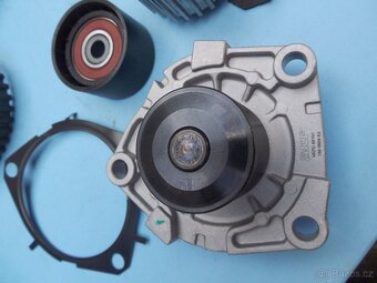 Rozvodová sada SKF s vodní pumpou - VKMC 05193 - 5