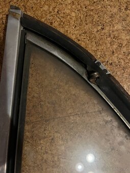 Škoda Octavia apod. - větrací okna včetně originál těsnění - 5