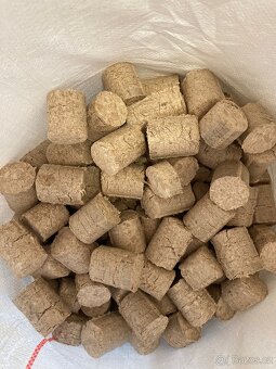 Dřevěné brikety - 5